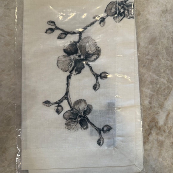 Michael Aram Black Orchid towel stand - Picture 3 of 4